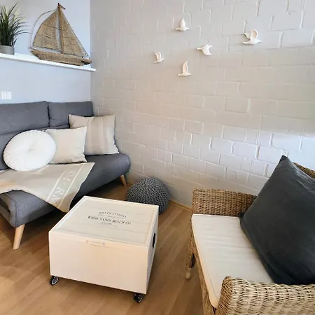 Meerblick Und Direkt Am Badestrand - Willkommen In Der Bett&butze! Strandhus Steinwarder 33, 119 Apartamento Heiligenhafen