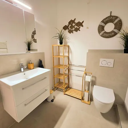 Meerblick Und Direkt Am Badestrand - Willkommen In Der Bett&butze! Strandhus Steinwarder 33, 119