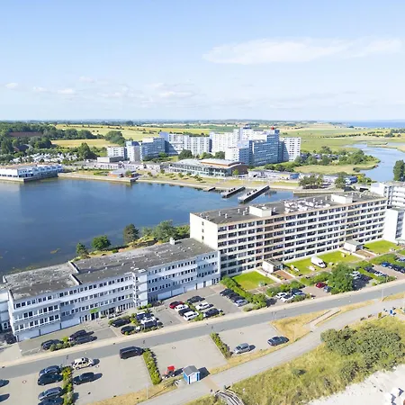 Meerblick Und Direkt Am Badestrand - Willkommen In Der Bett&butze! Strandhus Steinwarder 33, 119 هايليغنهافن